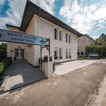 White House Miskolc, East Appartamento Miskolc